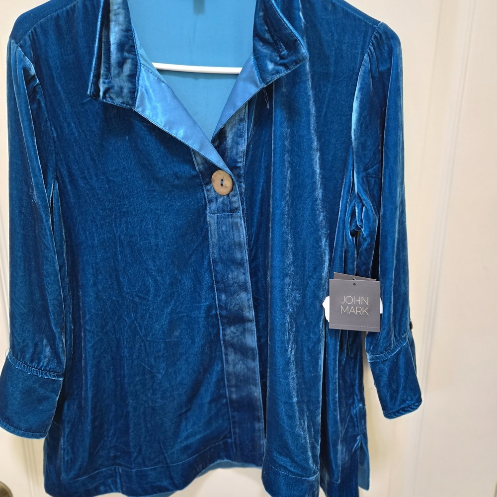 John Mark NWT  Teal Blue Velvet Top Sz PS With JM Signature Wired Collar